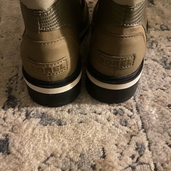 Sorel Lennox Hiker Boot - Picture 9 of 12